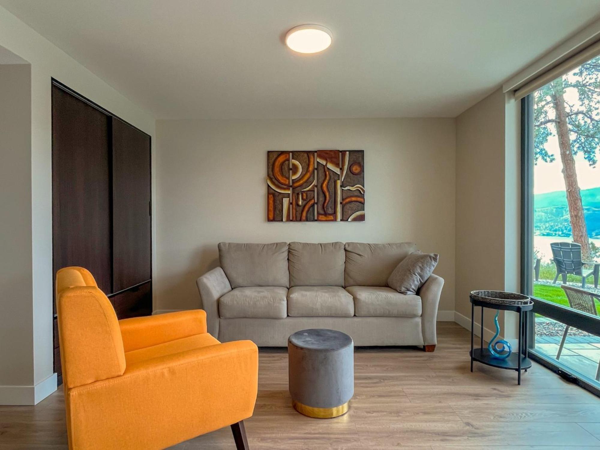 Kelowfornia Lakeview Retreat Келоуна Екстериор снимка